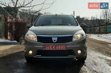 Хэтчбек Dacia Sandero 2009 в Чернигове