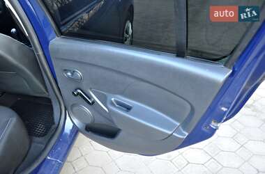 Хетчбек Dacia Sandero 2013 в Львові