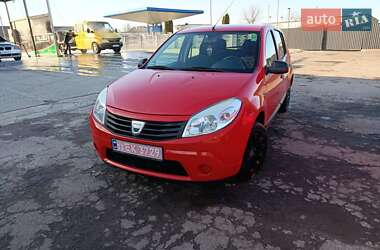 Хетчбек Dacia Sandero 2009 в Демидівці