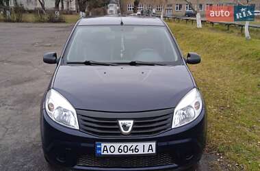 Хетчбек Dacia Sandero 2011 в Іршаві