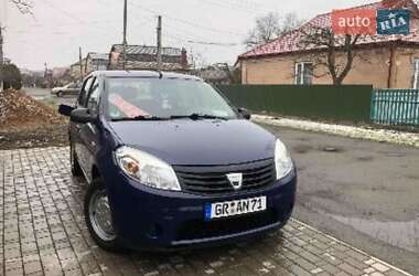 Хэтчбек Dacia Sandero 2009 в 