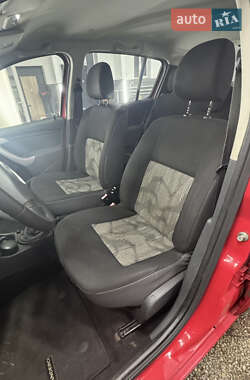 Хэтчбек Dacia Sandero 2009 в 
