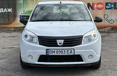 Хэтчбек Dacia Sandero 2010 в 