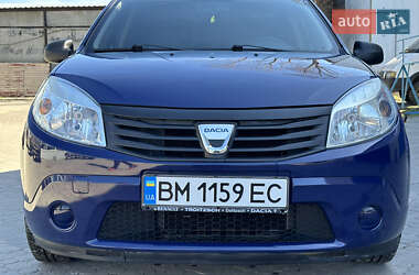 Хэтчбек Dacia Sandero 2009 в 