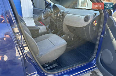 Хэтчбек Dacia Sandero 2009 в 