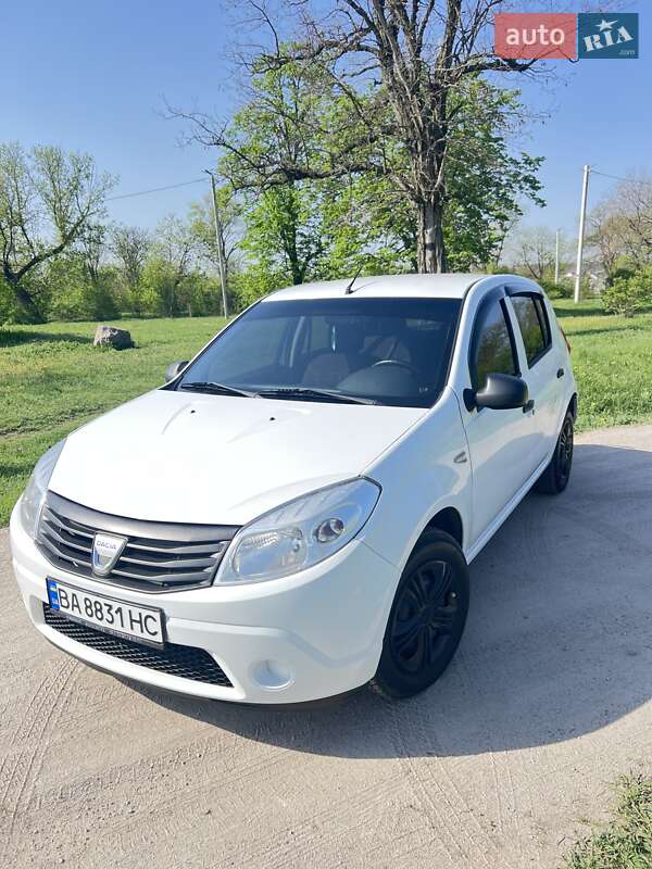Хетчбек Dacia Sandero 2009 в Кропивницькому