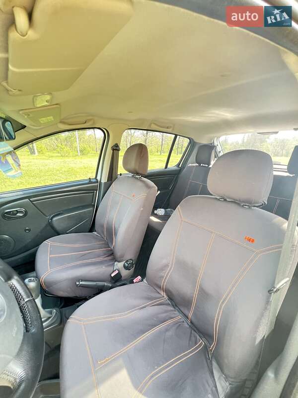 Хетчбек Dacia Sandero 2009 в Кропивницькому