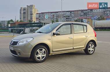 Хэтчбек Dacia Sandero 2009 в Сумах