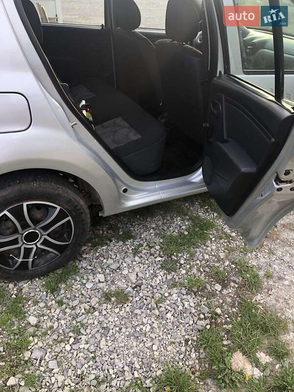 Хетчбек Dacia Sandero 2009 в Тернополі