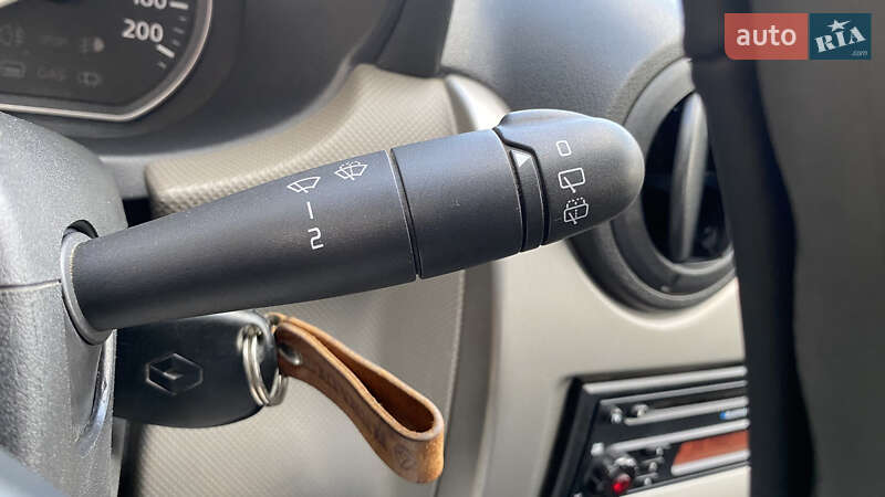 Хэтчбек Dacia Sandero 2008 в Берегово