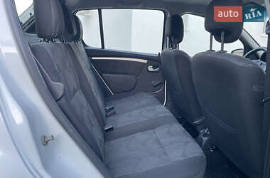 Хэтчбек Dacia Sandero 2009 в 