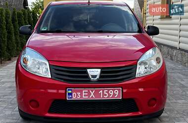 Хэтчбек Dacia Sandero 2009 в 