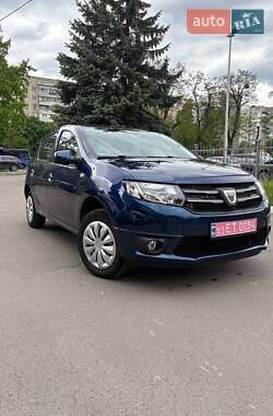 Хетчбек Dacia Sandero 2015 в Львові