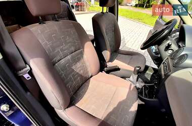 Хэтчбек Dacia Sandero 2012 в 