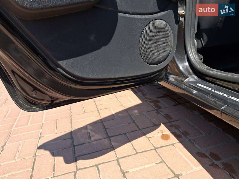 Хетчбек Dacia Sandero 2011 в Полтаві