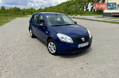 Хэтчбек Dacia Sandero 2009 в Теплике
