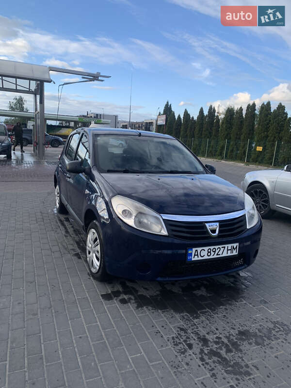 Dacia Sandero 2011