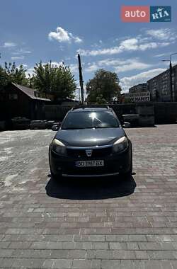 Хэтчбек Dacia Sandero 2010 в Тернополе