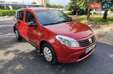 Хетчбек Dacia Sandero 2008 в Черкасах