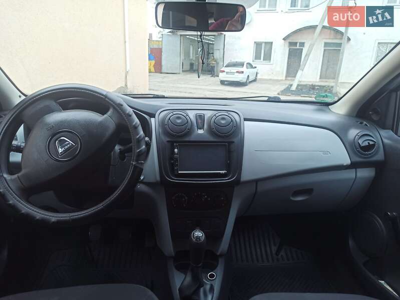 Хэтчбек Dacia Sandero 2013 в Глухове