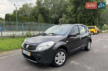 Хетчбек Dacia Sandero 2009 в Умані