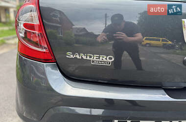 Хетчбек Dacia Sandero 2009 в 
