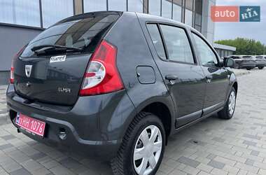 Хэтчбек Dacia Sandero 2009 в 