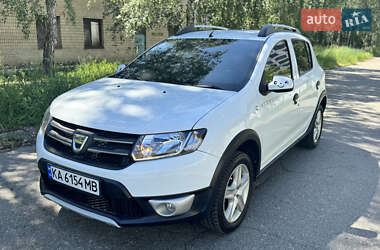 Хэтчбек Dacia Sandero 2015 в Киеве