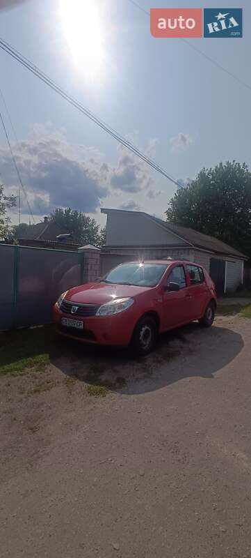Хетчбек Dacia Sandero 2010 в Ніжині