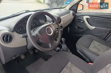 Хетчбек Dacia Sandero 2009 в 