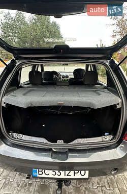 Хетчбек Dacia Sandero 2010 в 