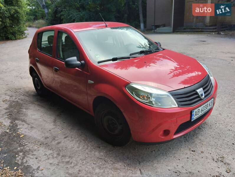 Хетчбек Dacia Sandero 2009 в Запоріжжі