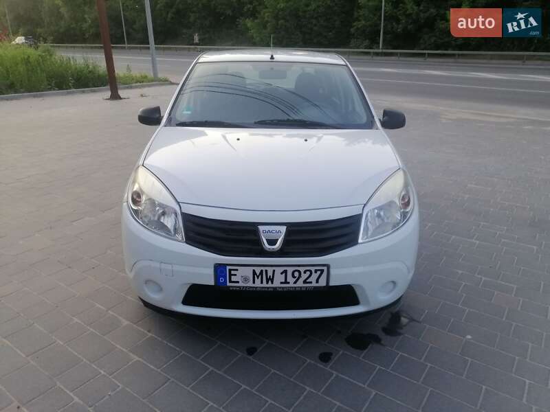Хетчбек Dacia Sandero 2009 в Тернополі