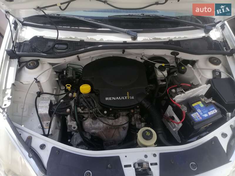Хетчбек Dacia Sandero 2009 в Тернополі