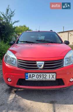 Хетчбек Dacia Sandero 2010 в Запоріжжі