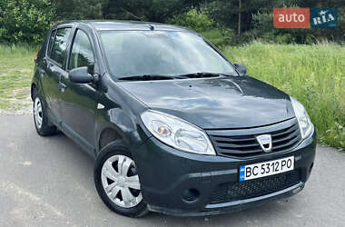 Хетчбек Dacia Sandero 2010 в Львові