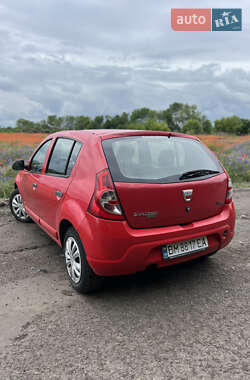 Хэтчбек Dacia Sandero 2008 в 