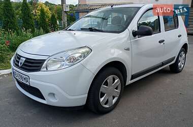 Хетчбек Dacia Sandero 2008 в Калинівці