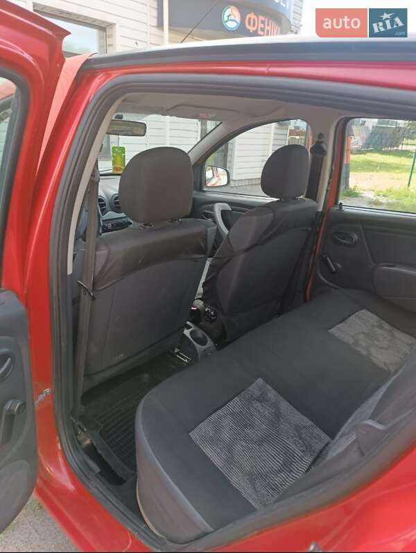 Хетчбек Dacia Sandero 2009 в Сумах