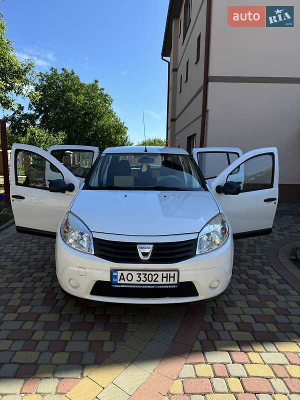 Dacia Sandero 2009