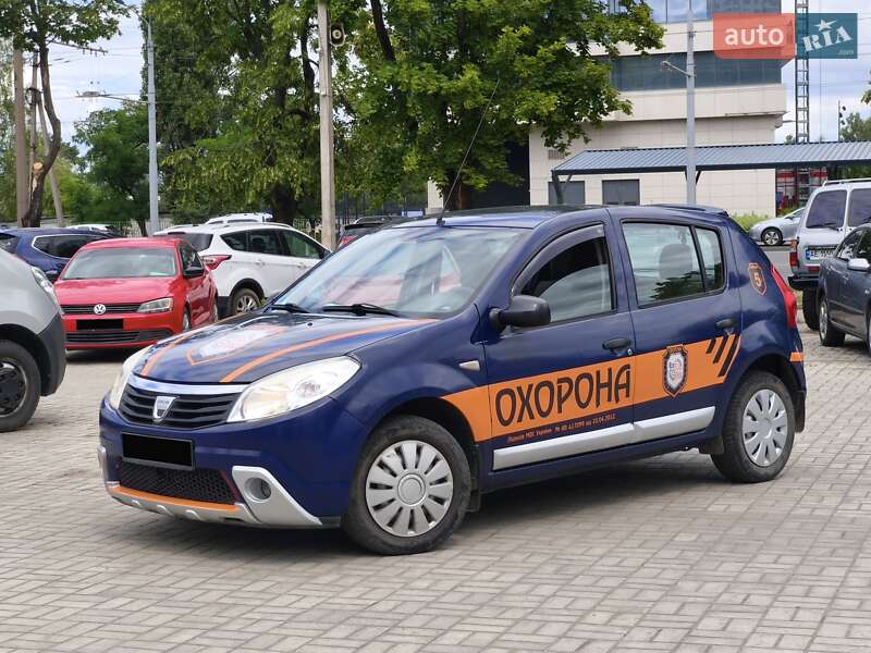 Хетчбек Dacia Sandero 2009 в Дніпрі