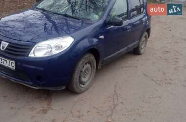 Хэтчбек Dacia Sandero 2009 в Золочеве