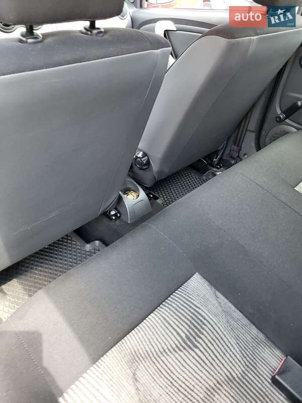 Хетчбек Dacia Sandero 2009 в Кропивницькому