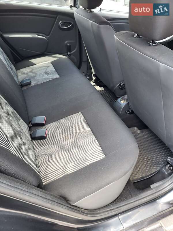 Хетчбек Dacia Sandero 2009 в Кропивницькому