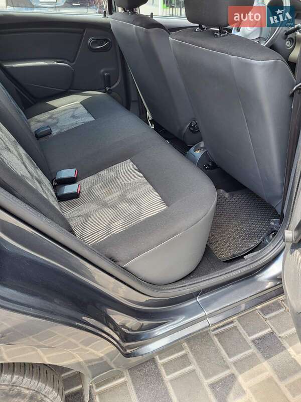 Хетчбек Dacia Sandero 2009 в Кропивницькому