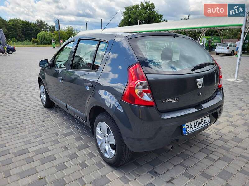 Хетчбек Dacia Sandero 2009 в Кропивницькому
