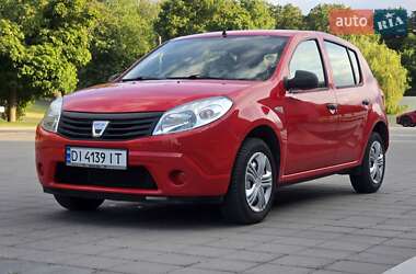 Хетчбек Dacia Sandero 2011 в Черкасах