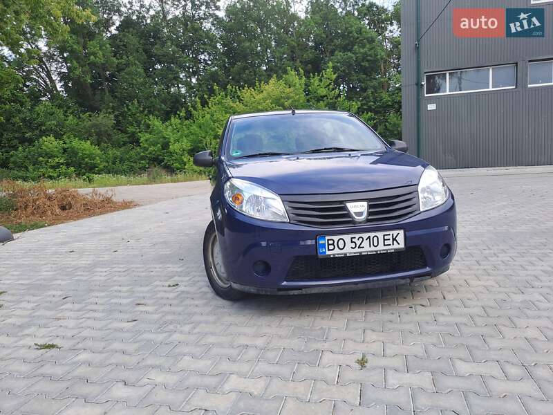 Хэтчбек Dacia Sandero 2009 в Тернополе