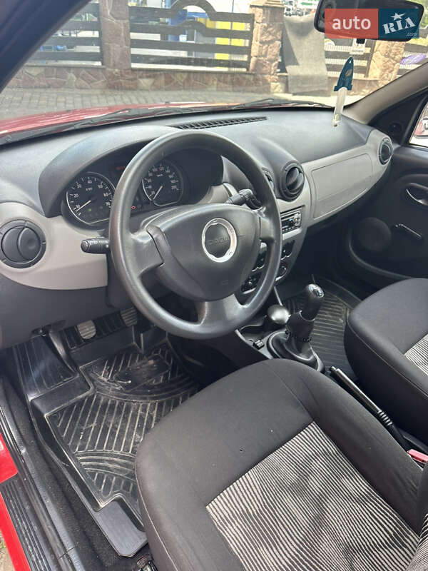Хэтчбек Dacia Sandero 2010 в Тернополе