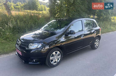 Хэтчбек Dacia Sandero 2015 в Перемышлянах